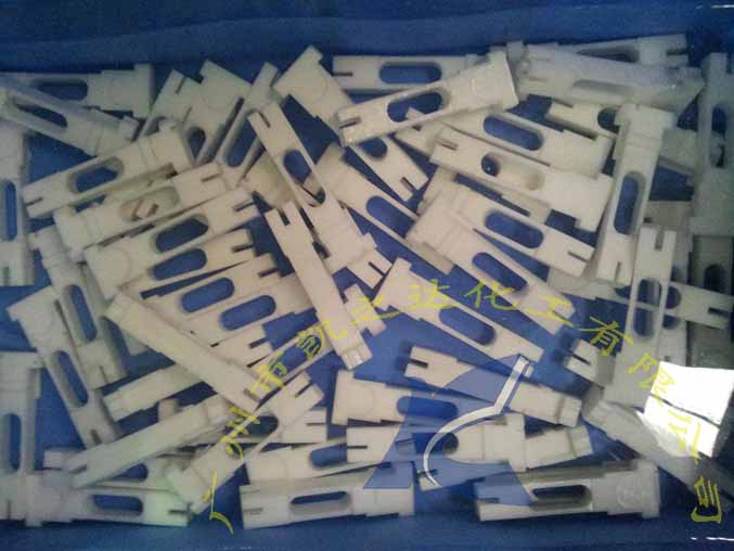 塑料工件脫(tuo)漆實例